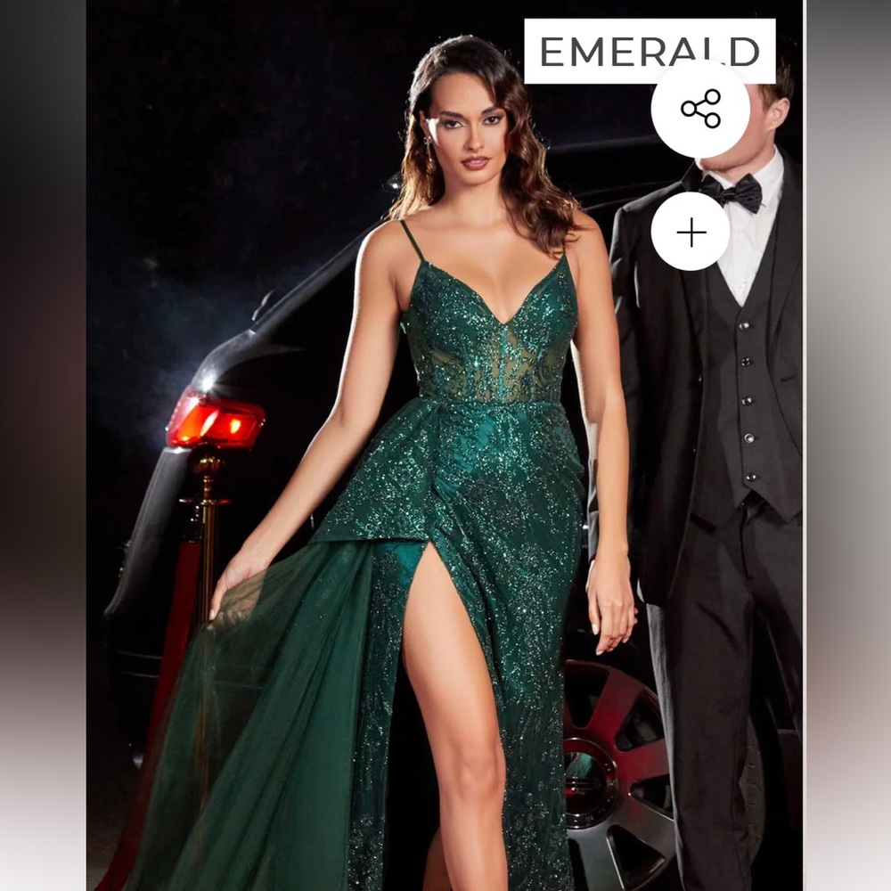 ELEGANT PROM DRESS EMERALD GREEN